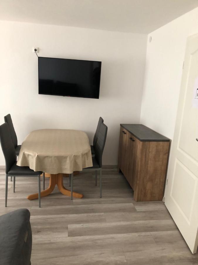 Ferienwohnung Erna マルクトオーバードルフ エクステリア 写真